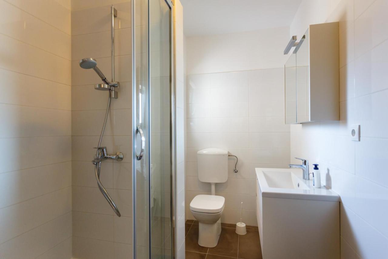 Villa Mirela Apartment Врбник Экстерьер фото