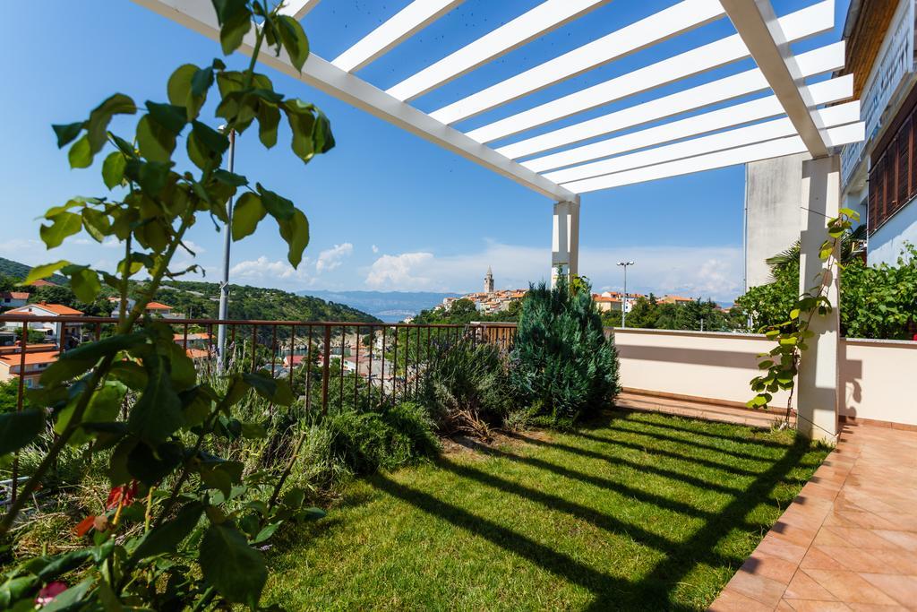 Villa Mirela Apartment Врбник Экстерьер фото
