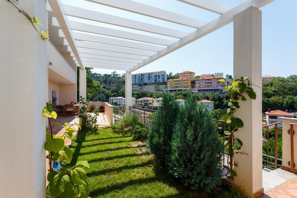 Villa Mirela Apartment Врбник Экстерьер фото